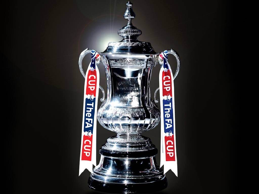 an image of the fa cup trophy